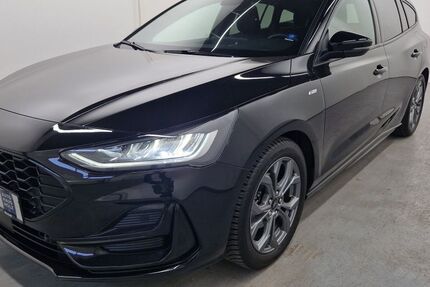 Ford Focus 61.000 km 19.250 &euro; Landau 76829