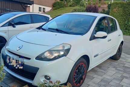 Renault Clio 175.000 km 3.599 &euro; Attendorn 57439