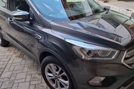 Ford Kuga 149.422 km 9.200 &euro; Ettenheim 77955