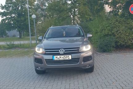 VW Touareg 318.000 km 8.900 &euro; München 81735