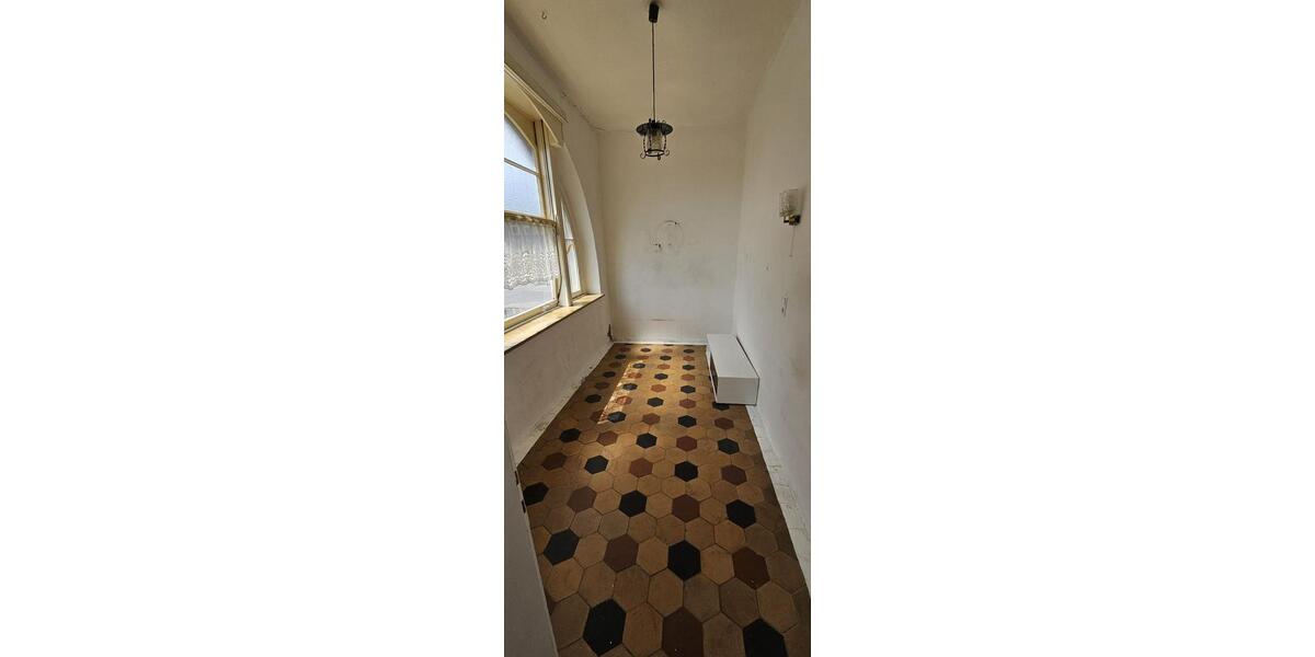 Erdgeschoßwohnung Warburg - 2 Zimmer, 74 m&sup2;, 130.000&euro; | Angebot:27096040