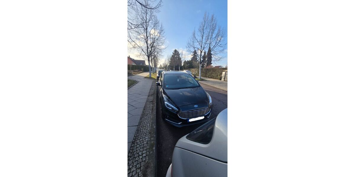 Ford S-Max 246.500 km 9.900 &euro; Berlin 12487