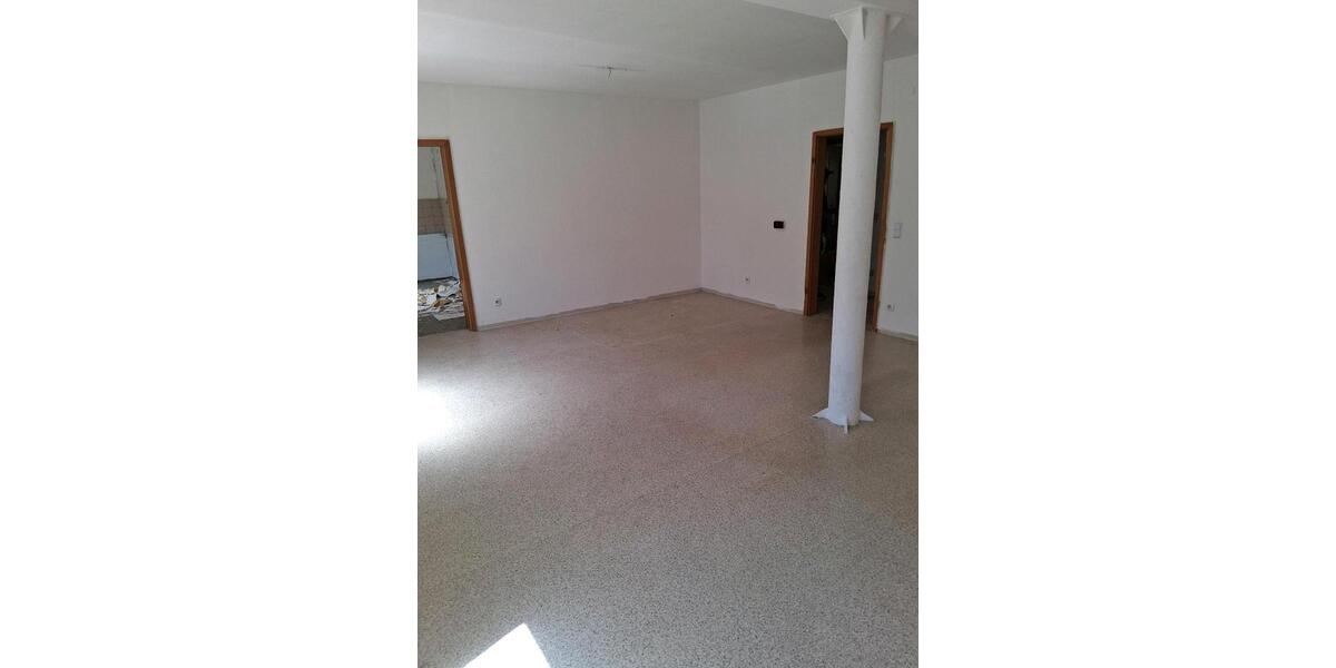 Etagenwohnung Kusel - 4 Zimmer, 104 m&sup2;, 800&euro; | Angebot:26402668