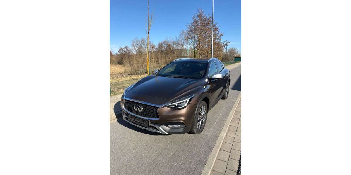 INFINITI QX30 77.177 km 16.999 &euro; Winsen/Luhe 21423