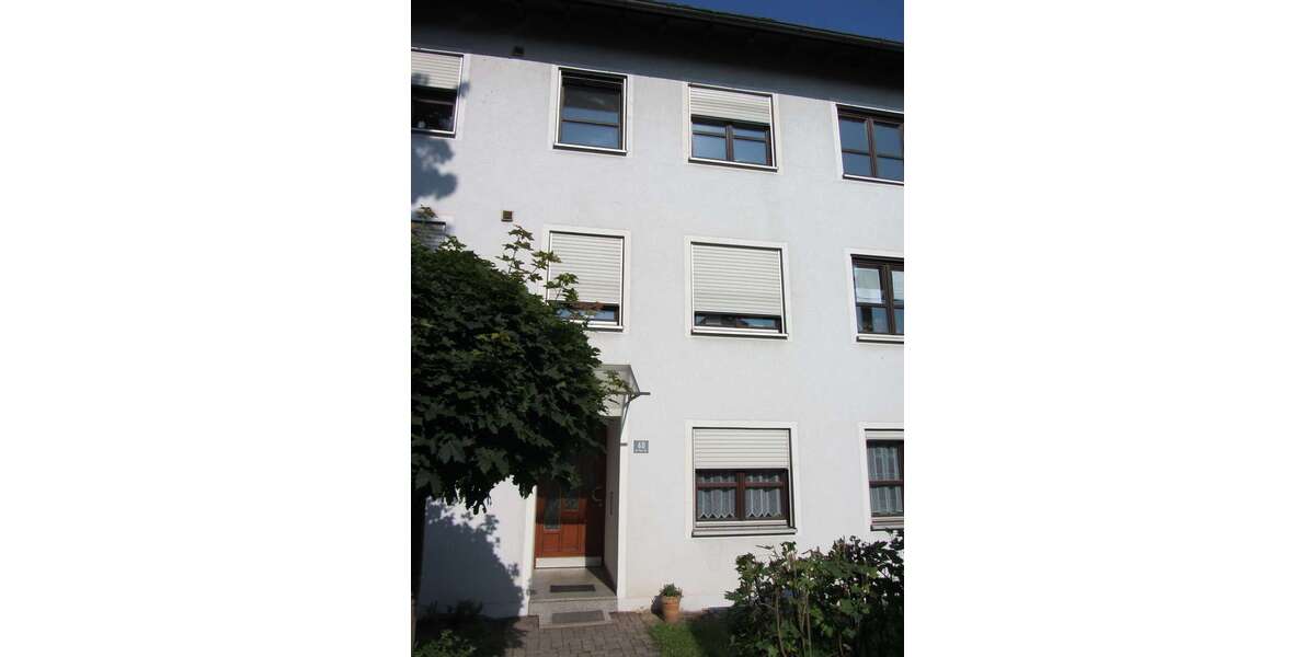 Etagenwohnung Tirschenreuth Großklenau - 3 Zimmer, 87 m&sup2;, 524&euro; | Angebot:25373689