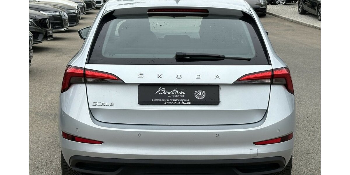 Skoda Scala 1.0 TSI Cool Plus SITZHEIZUNG/CARPLAY/DAB 83.539 km 12.900 &euro; Villingen-Schwenningen 78054