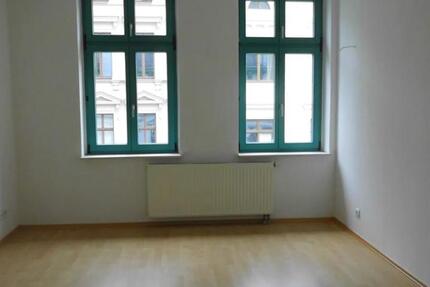 2 Zimmerwohnung mit Balkon und Tiefgarage zimmer