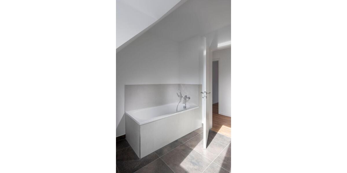 Etagenwohnung Löwenberger Land - 3 Zimmer, 77 m&sup2;, 849&euro; | Angebot:25825025