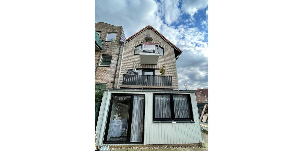 ***Schönes und geräumiges Einfamilienhaus*** 6 zimmer