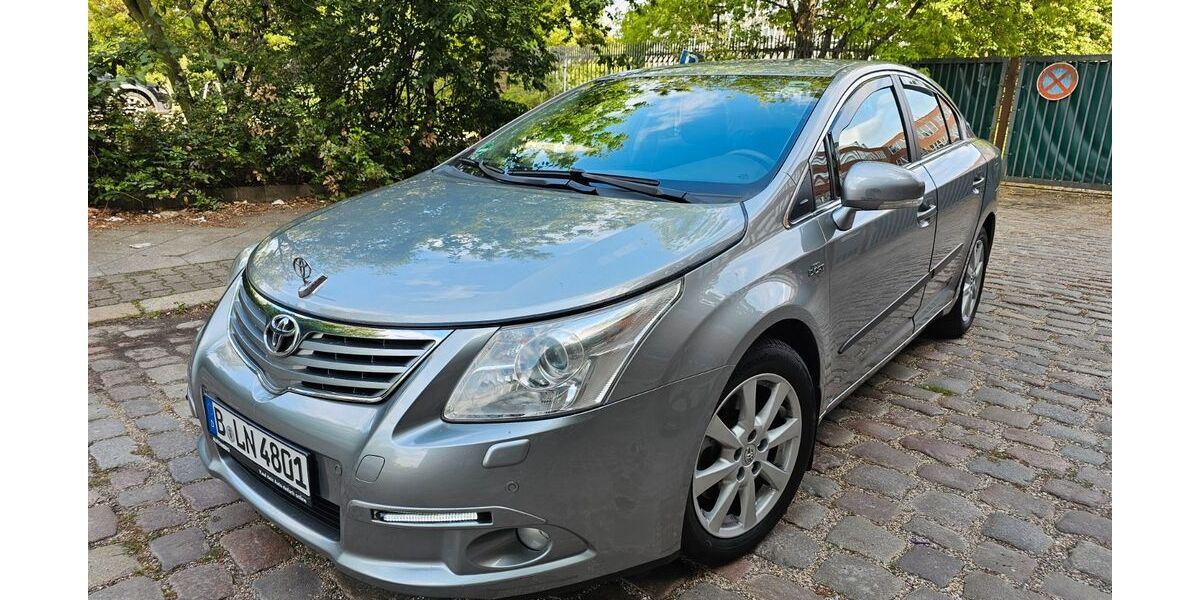 Toyota Avensis 178.000 km 6.500 &euro; Berlin 13353