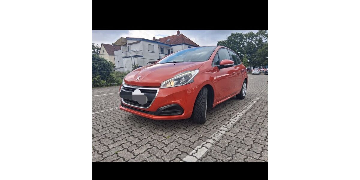 Peugeot 208 99.000 km 3.300 &euro; Edenkoben 67480