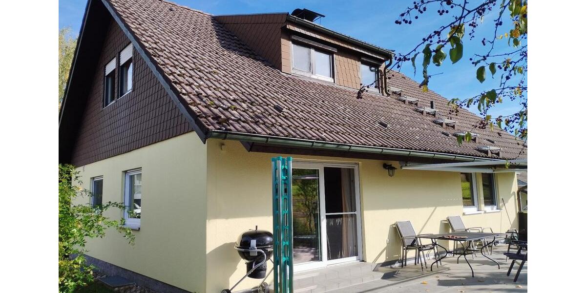 Großzügiges EFH mit ELW, Garten und Mehrfachgaragen 6 zimmer