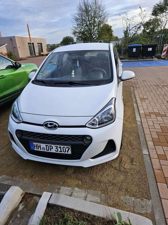 i10