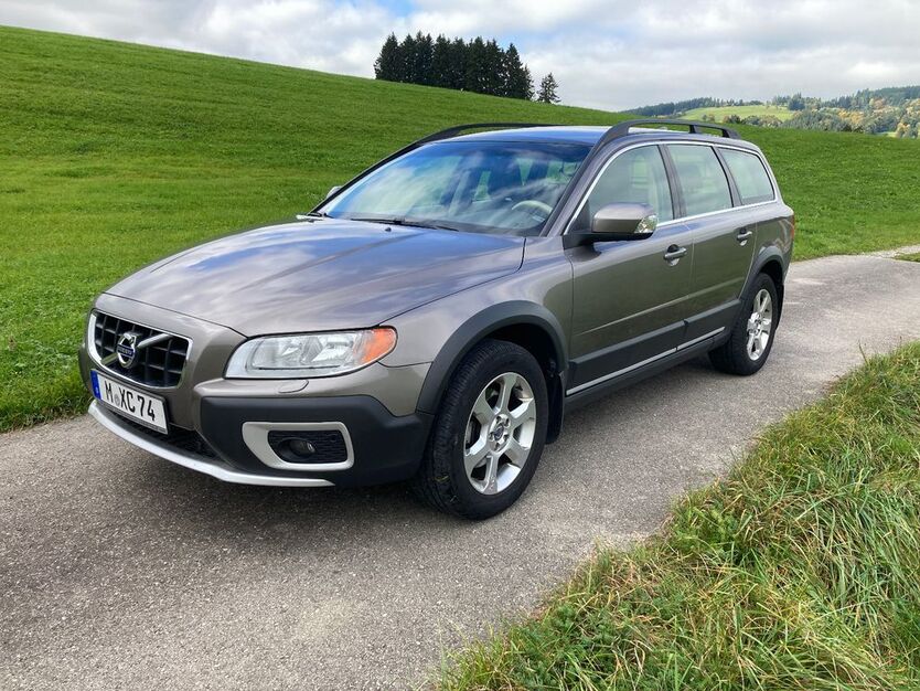 Volvo XC70 145.600 km 17.500 € Bernbeuren 86975