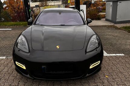 Porsche Panamera 165.000 km 42.000 € Ludwigsburg 71640