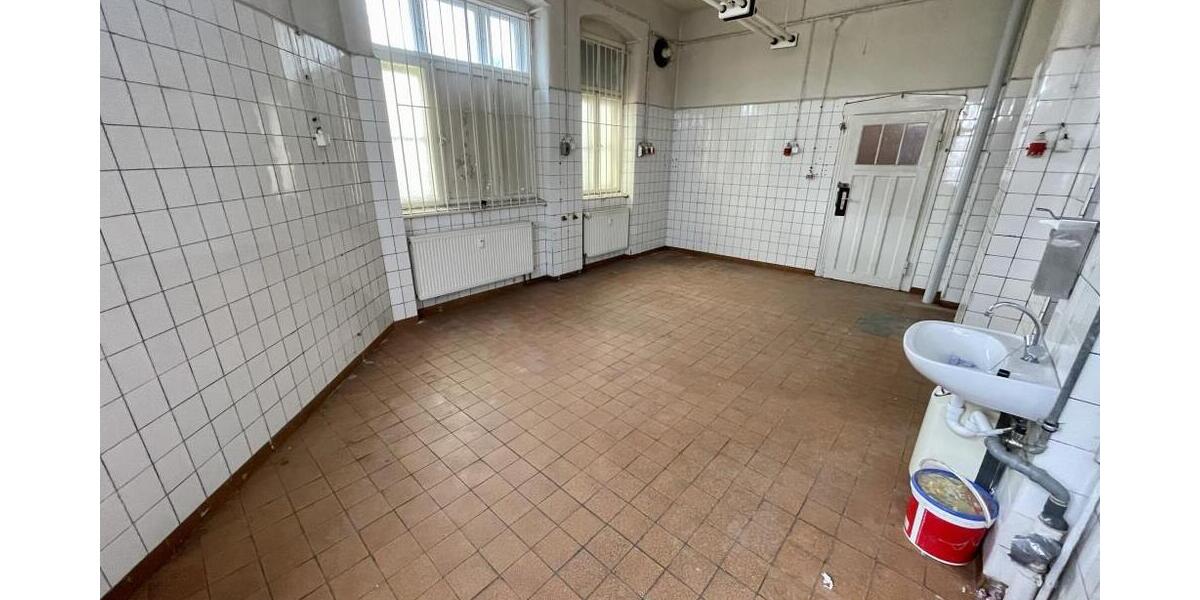 Schnäppchen! Großes Ladenlokal als Einzelhandel, Praxis oder Büro in Gera-Debschwitz zu vermieten ! - Gewerbeobjekt Gera Debschwitz | Angebot:26384349