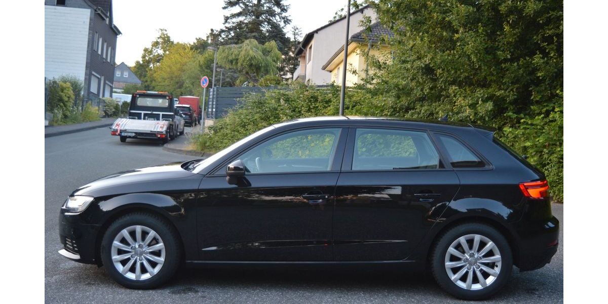 Audi A3 180.000 km 13.100 &euro; Wuppertal 42279