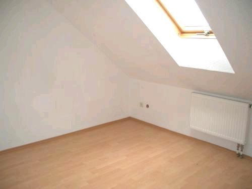 Dachgeschoßwohnung Delbrück - 2.5 Zimmer, 35 m&sup2;, 550&euro; | Angebot:25382893