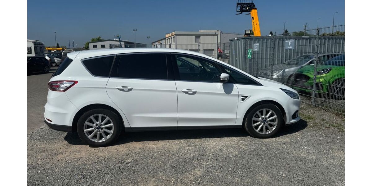 Ford S-Max 72.000 km 15.900 &euro; Köln 50735