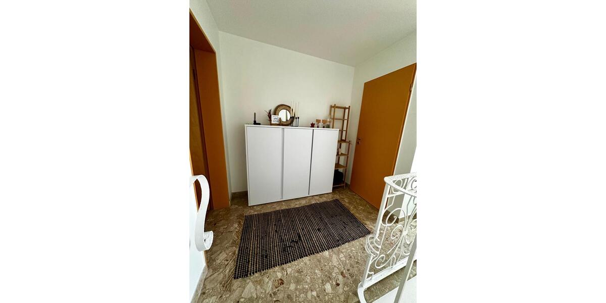 Dachgeschoßwohnung Wachtberg - 4 Zimmer, 106 m&sup2;, 990&euro; | Angebot:26326976