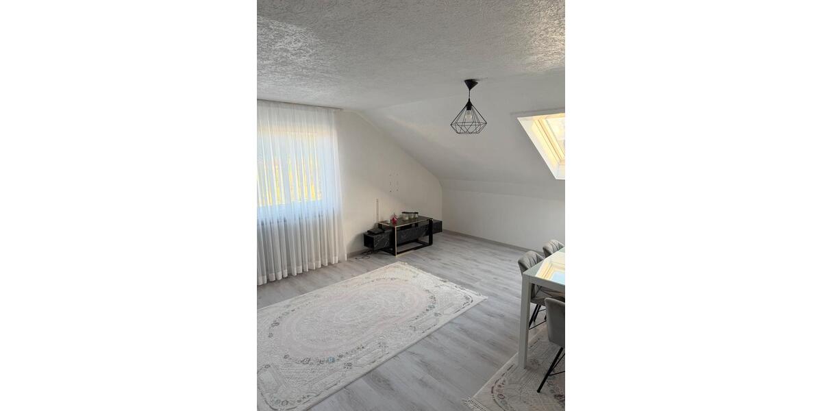 Dachgeschoßwohnung Oberrot - 3 Zimmer, 73 m&sup2;, 800&euro; | Angebot:26671442