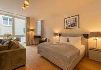 Wohnung zum Mieten in Frankfurt 2.590 € 46 m²