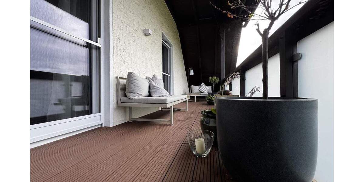 In Toplage - Saniertes großes Zweifamilienhaus mit parkähnlichem Garten und Platz für Ihre Autos... 8 zimmer