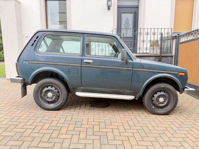 Lada 4x4 16.750 km 5.900 € Colbitz 39326