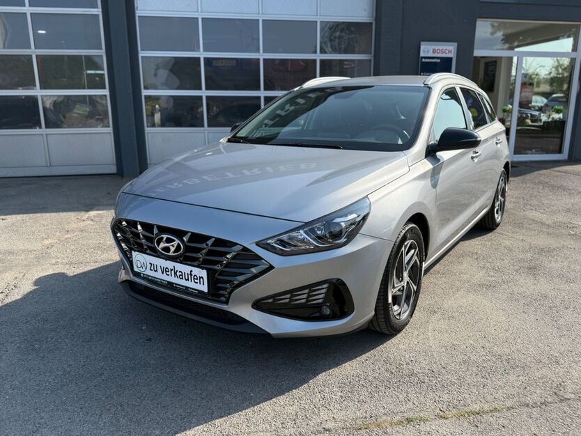 Hyundai i30 54.000 km 17.600 € Springe 31832