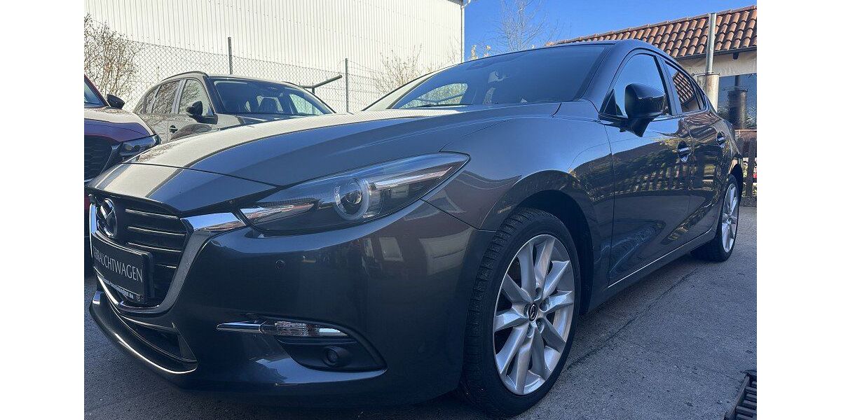 Mazda 3 92.966 km 14.490 &euro; Waren 17192