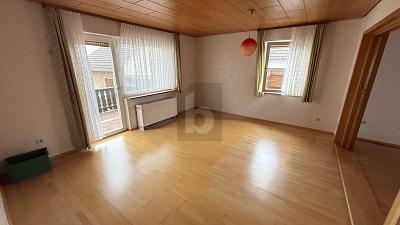 EIN ZUHAUSE MIT VIEL RAUM UND POTENZIAL - Zweifamilienhaus Meißner | Angebot:27109381