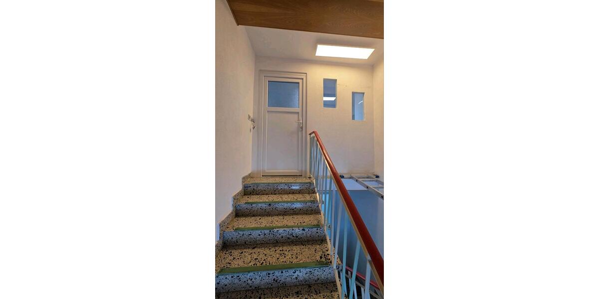 Dachgeschoßwohnung Burbach - 2 Zimmer, 76 m&sup2;, 900&euro; | Angebot:26305511