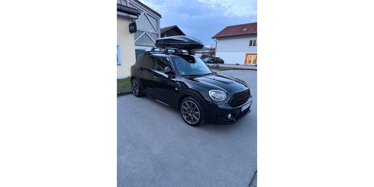 Mini Countryman S (Cooper) 46.455 km 26.299 &euro; Miesbach 83714