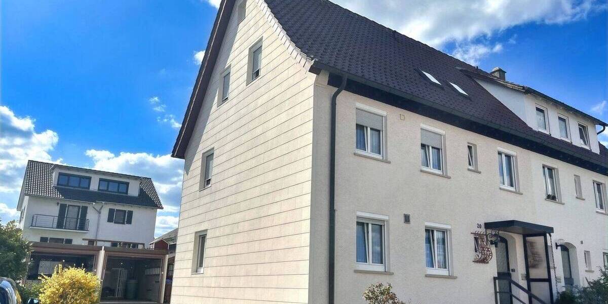 Doppelhaushälfte Trossingen - 9 Zimmer, 140 m&sup2;, 319.000&euro; | Angebot:26358877