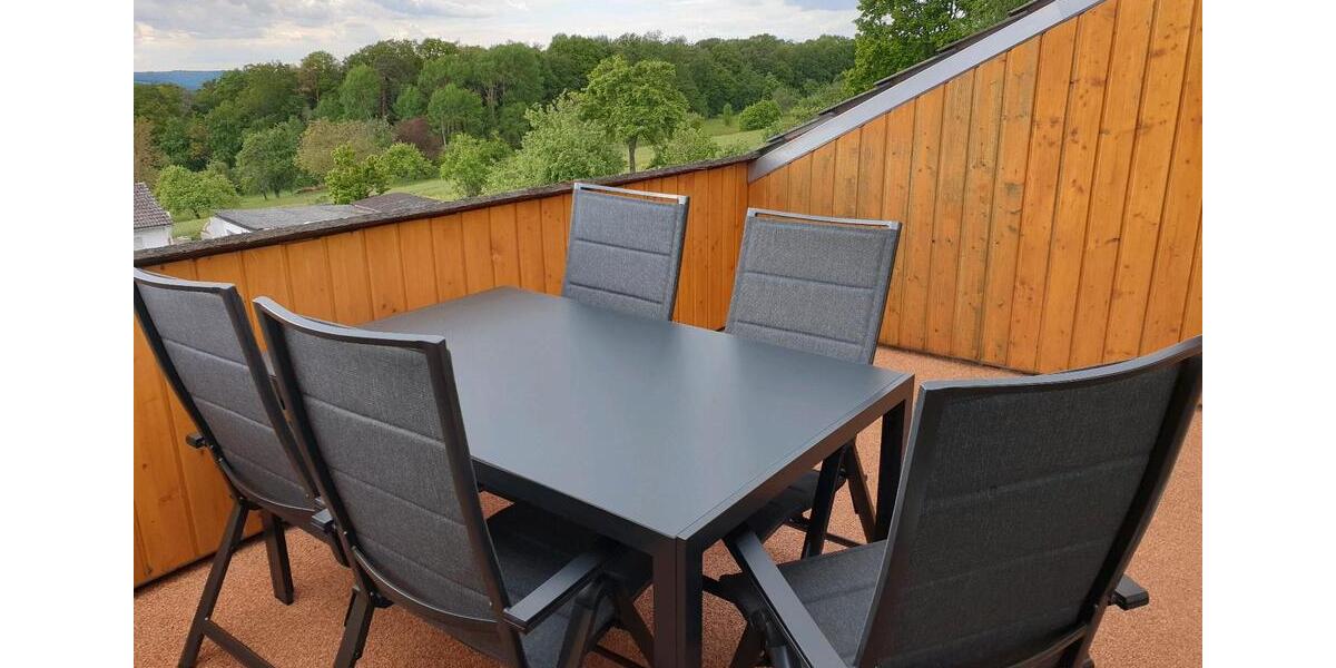Dachgeschoßwohnung Erlenbach am Main - 5 Zimmer, 18 m&sup2;, 300&euro; | Angebot:26067072