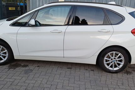 BMW 216 Active Tourer 195.300 km 8.200 &euro; Bremen 28215