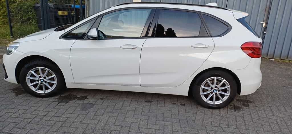 BMW 216 Active Tourer 195.300 km 8.200 &euro; Bremen 28215