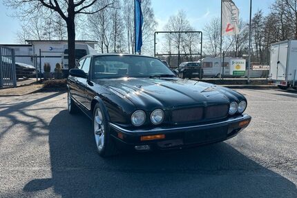 Jaguar XJR