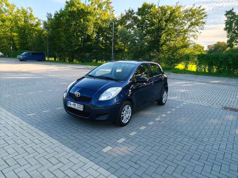 Toyota Yaris 70.800 km 4.200 € Mannheim 68167