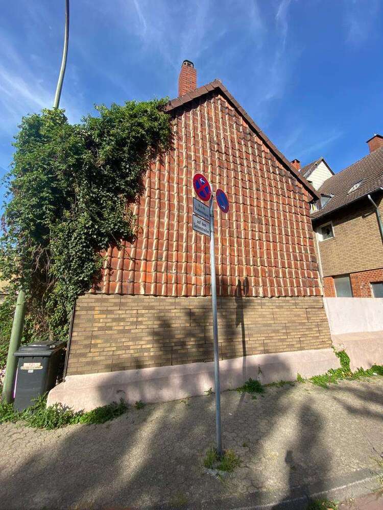 Haus zum Kaufen in Helmstedt 66.000 € 200 m²