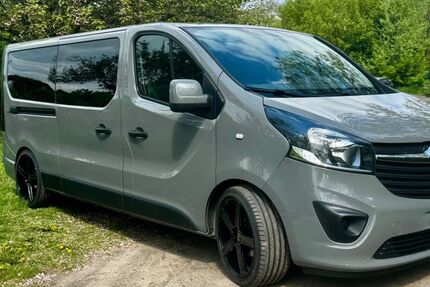 Opel Vivaro 128.000 km 21.500 &euro; Kleinmachnow 14532