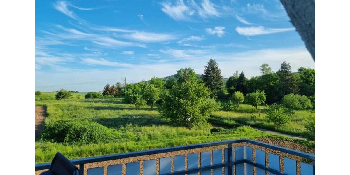 OHNE MAKLER: Helle 4-Zimmer-Whg mit Balkon & Weitblick ins Grüne 4 zimmer