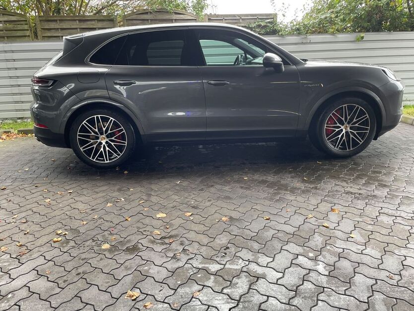 Porsche Cayenne 31.000 km 98.500 € Wedel 22880