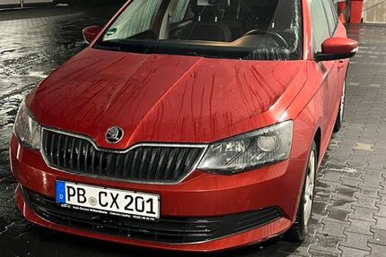 Skoda Fabia 92.806 km 12.500 &euro; Paderborn 33106