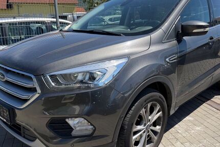 Ford Kuga 100.000 km 8.500 &euro; Büdingen 63654