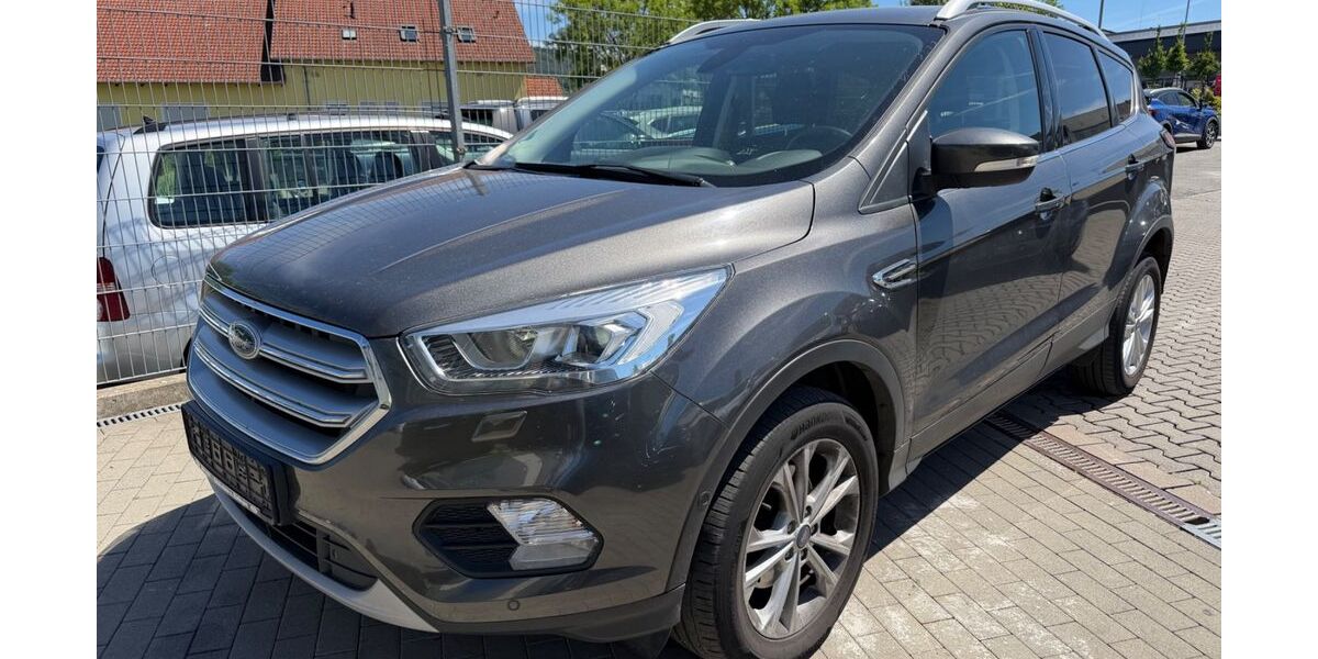 Ford Kuga 100.000 km 8.500 &euro; Büdingen 63654