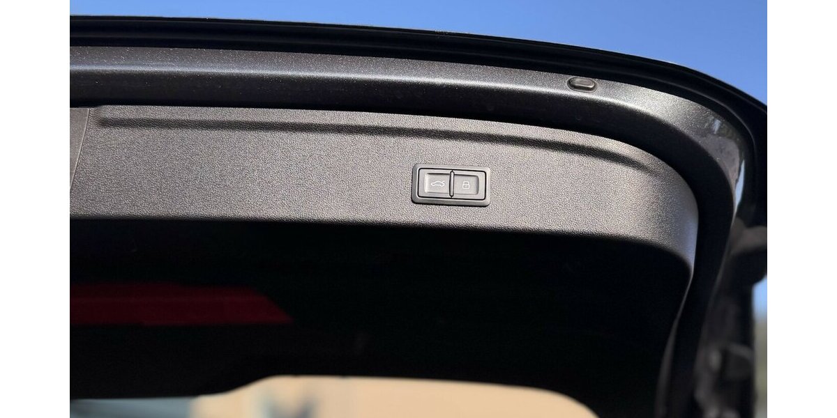 Audi A3 35 TDI S- line Keyless DAB+ Virtual 96.000 km 23.590 &euro; Mönchengladbach 41066