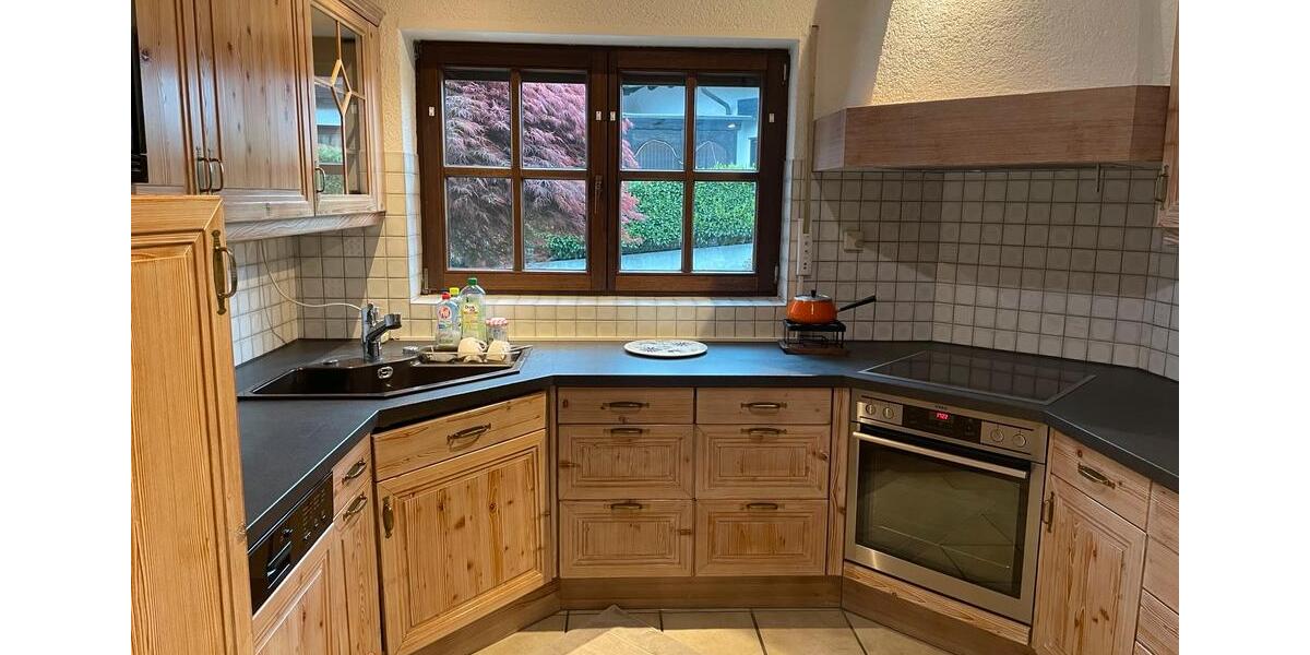 Doppelhaushälfte Leimen - 6 Zimmer, 210 m&sup2;, 2.000&euro; | Angebot:24715089