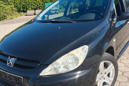 Peugeot 307 147.000 km 2.399 &euro; Pinneberg 25421