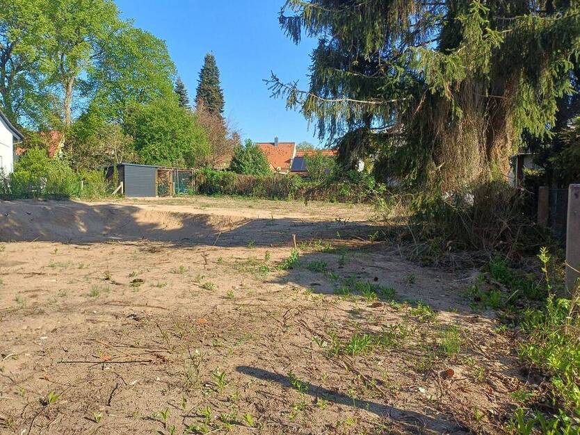 Baugrundstück für Doppelhaushälfte in ruhiger, durchgrünter Wohnlage